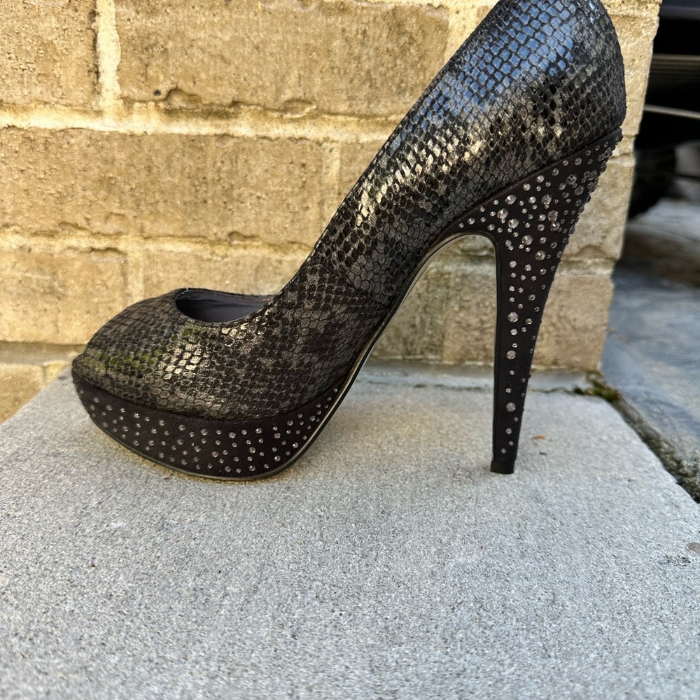 Mariah Carey Gray Patterned Rhinestone Heels - Picture 2 of 8